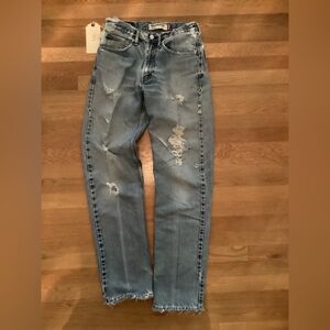 Mens Levi’s Distressed 550 Jeans - size 31 waist / 36 length